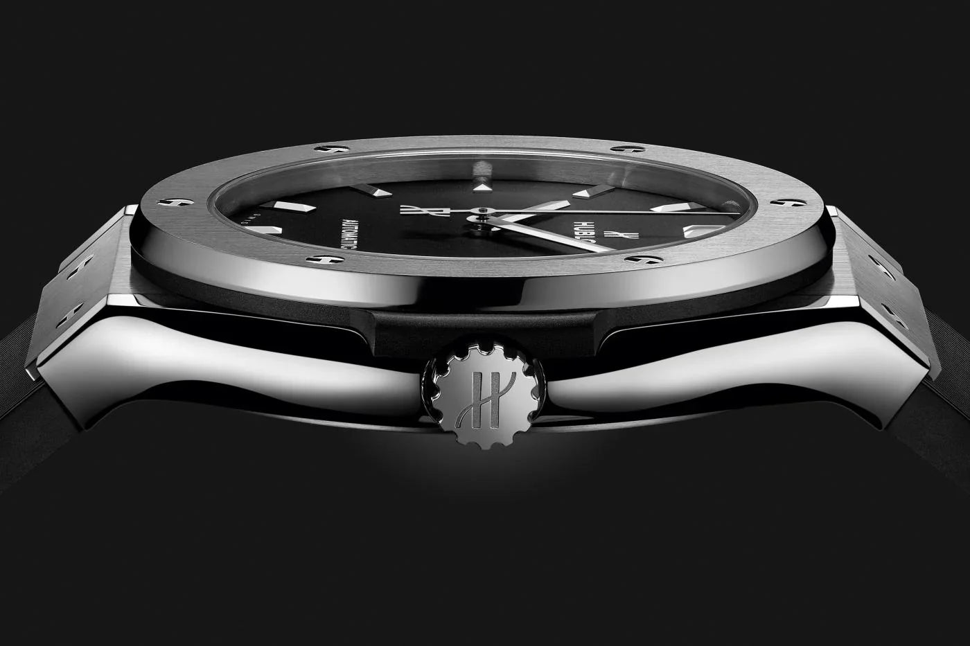 HUBBLOT™ : L'Élégance Intemporelle - La montre Suisse Classic Fusion