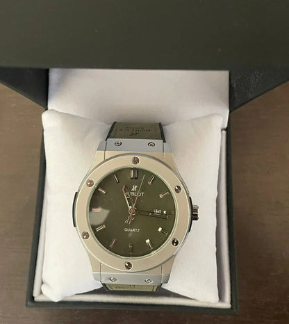 HUBBLOT™ : L'Élégance Intemporelle - La montre Suisse Classic Fusion